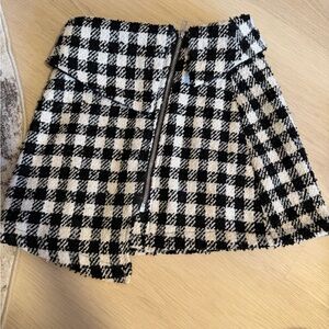 Black & White Plaid Zip-Front Women’s Mini Skirt